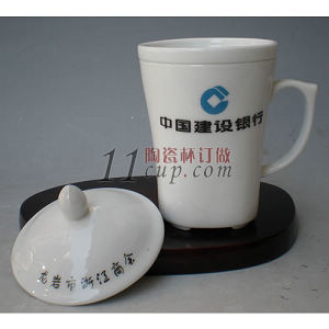 定制陶瓷杯與禮品杯的獨(dú)特價(jià)值——北京龍?zhí)窄t陶瓷制品